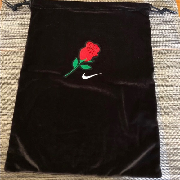 Nike Other - Nike Rose Velvet Soft Shoe Bag